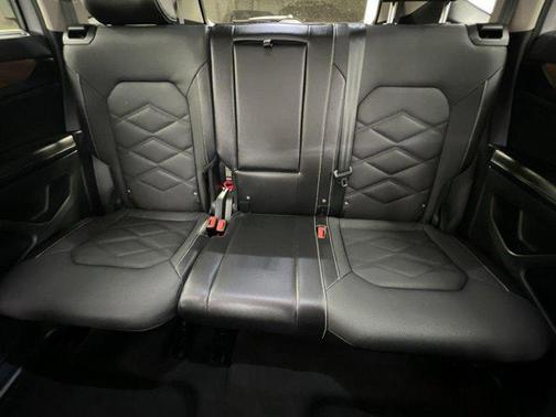 2024 Volkswagen Atlas 2.0T SE w/Technology 4MOTION