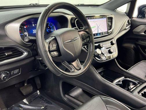 2022 Chrysler Pacifica Hybrid Limited