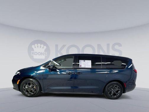 2022 Chrysler Pacifica Hybrid Limited
