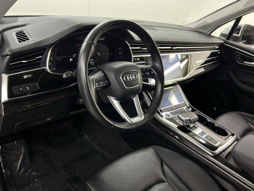 2023 Audi Q7 55 Premium Plus