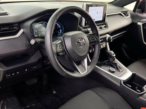 2024 Toyota RAV4 Prime SE