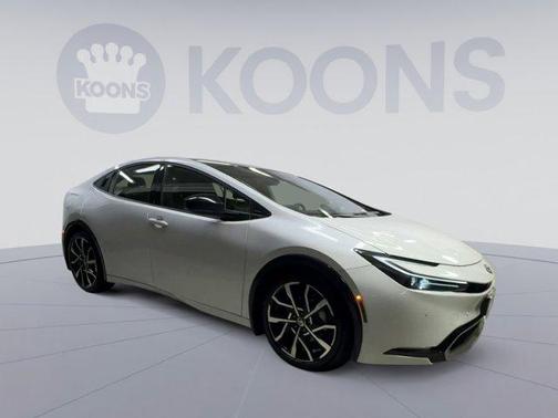 Pearl 2024 Toyota Prius Prime XSE