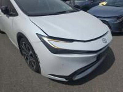 Pearl 2024 Toyota Prius Prime XSE