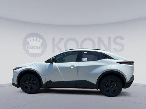 089 2026 Toyota C-HR SE