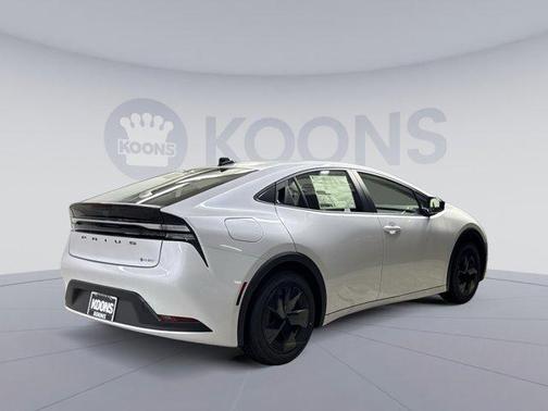 2026 Toyota Prius Plug-In Hybrid SE