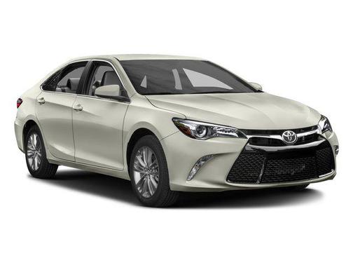 Celestial Silver Metallic 2017 Toyota Camry XSE