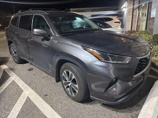 2021 Toyota Highlander Hybrid XLE
