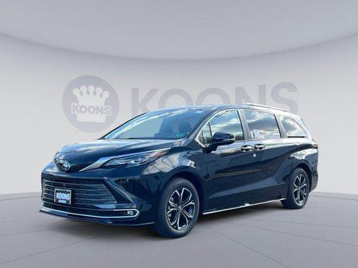 2025 Toyota Sienna Platinum