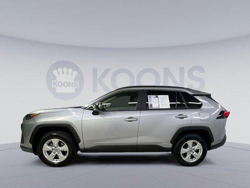 2022 Toyota RAV4 Hybrid SE