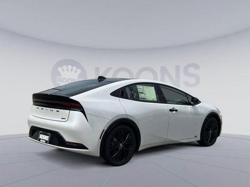 2025 Toyota Prius L