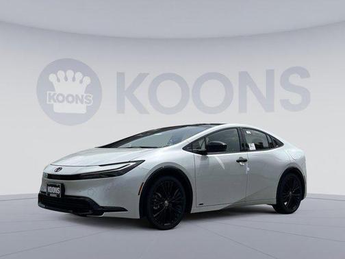 2025 Toyota Prius L