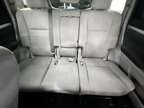2017 Toyota Highlander LE