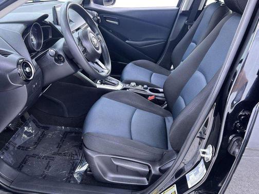 2019 Toyota Yaris Sedan LE