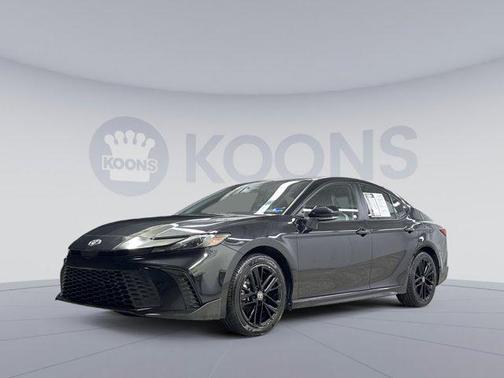 Midnight Black Metallic 2025 Toyota Camry SE