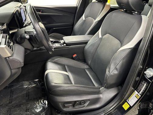 Midnight Black Metallic 2025 Toyota Camry SE