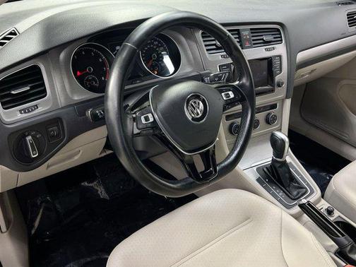 2015 Volkswagen Golf Auto TSI S