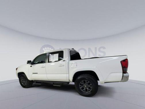 Ice Cap 2023 Toyota Tacoma SR5