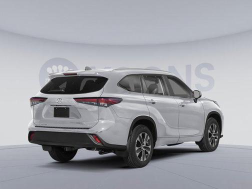 2025 Toyota Highlander XLE