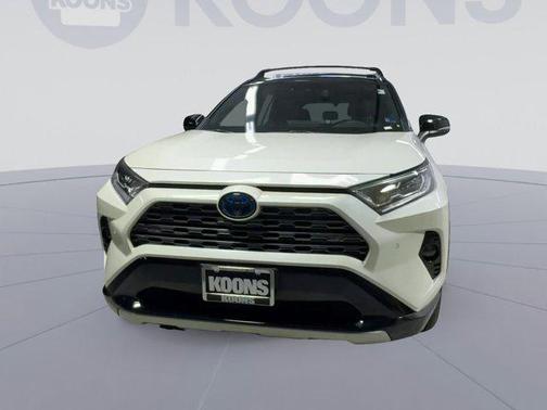 Blizzard Pearl/Midnight Black Metallic 2021 Toyota RAV4 Hybrid SE