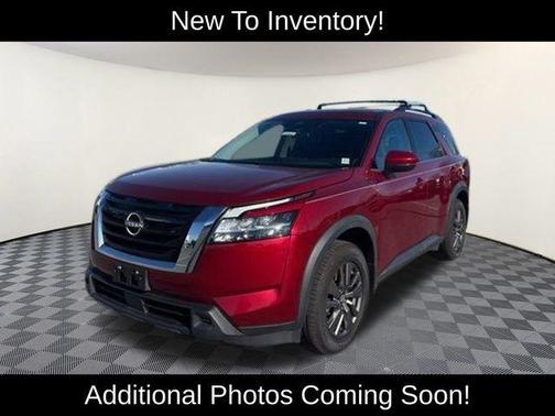 2022 Nissan Pathfinder SV
