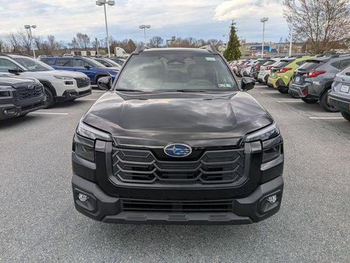 Black / Silver 2026 Subaru Outback Premium