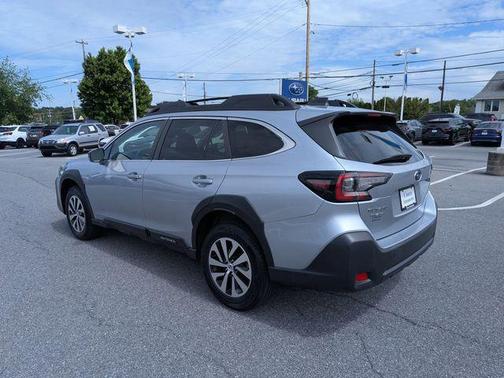 Ice Silver Metallic 2024 Subaru Outback Premium