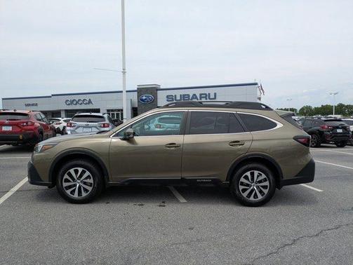 2022 Subaru Outback Premium