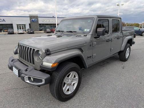2022 Jeep Gladiator Sport