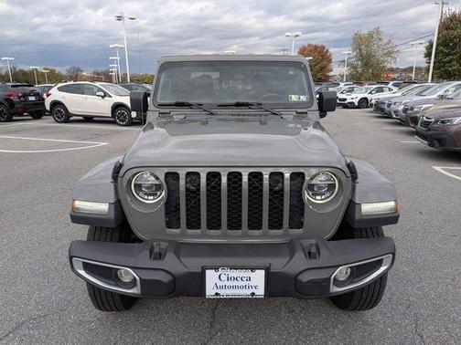 2022 Jeep Gladiator Sport