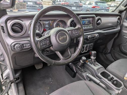 2022 Jeep Gladiator Sport