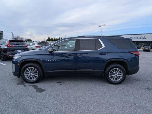 2022 Chevrolet Traverse LT Leather