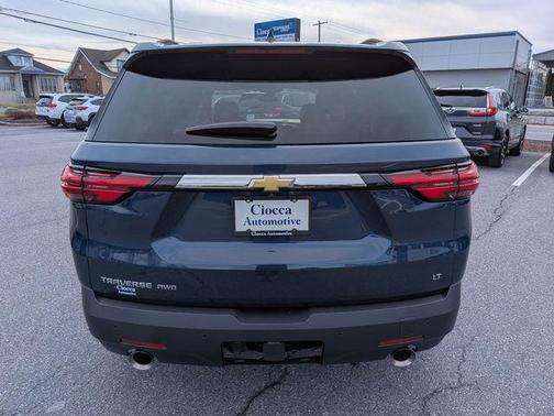 2022 Chevrolet Traverse LT Leather