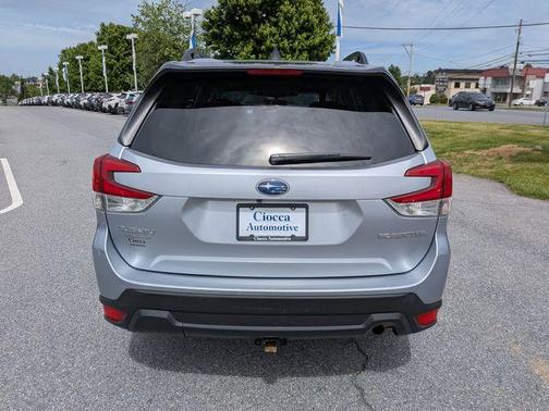 Ice Silver Metallic 2024 Subaru Forester Premium
