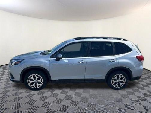 Ice Silver Metallic 2024 Subaru Forester Premium