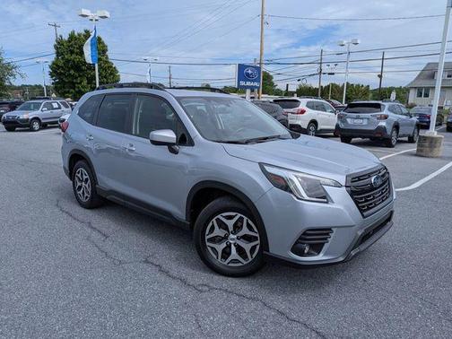 Ice Silver Metallic 2024 Subaru Forester Premium