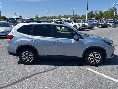 Ice Silver Metallic 2024 Subaru Forester Premium