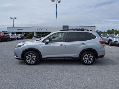 Ice Silver Metallic 2024 Subaru Forester Premium
