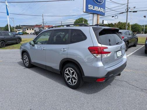 Ice Silver Metallic 2024 Subaru Forester Premium