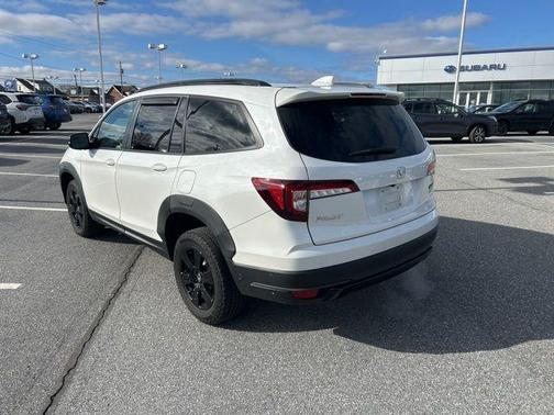 White 2022 Honda Pilot TrailSport