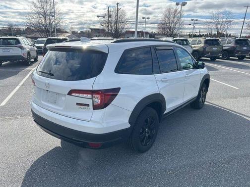 White 2022 Honda Pilot TrailSport