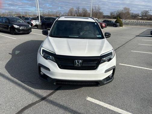White 2022 Honda Pilot TrailSport