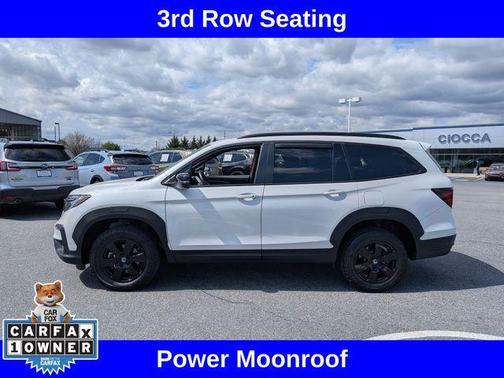 White 2022 Honda Pilot TrailSport