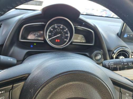 2020 Toyota Yaris Sedan LE