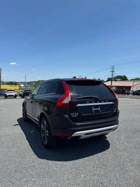 2017 Volvo XC60 T5 Dynamic