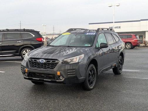 Photo 3 of 31 of 2022 Subaru Outback Wilderness