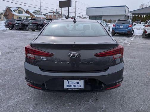 2020 Hyundai ELANTRA SEL