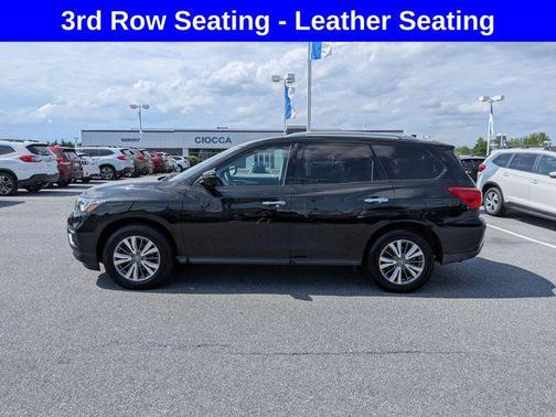 Magnetic Black 2019 Nissan Pathfinder SL