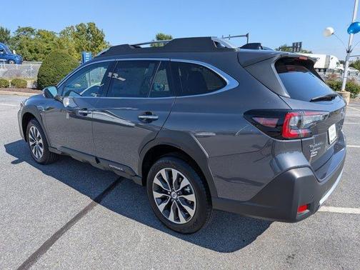 2025 Subaru Outback Touring XT