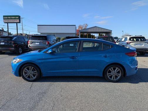 2017 Hyundai ELANTRA SE