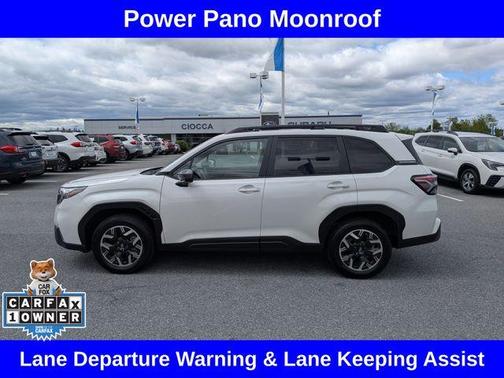 Crystal White Pearl 2025 Subaru Forester Premium